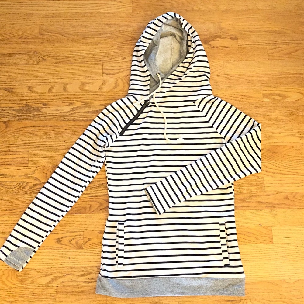 Mindy Mae’s Market Double Hoodie Size Large